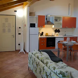 Apartment Casa Viola, Deliziosa Mansarda In Centro Storico, Modena